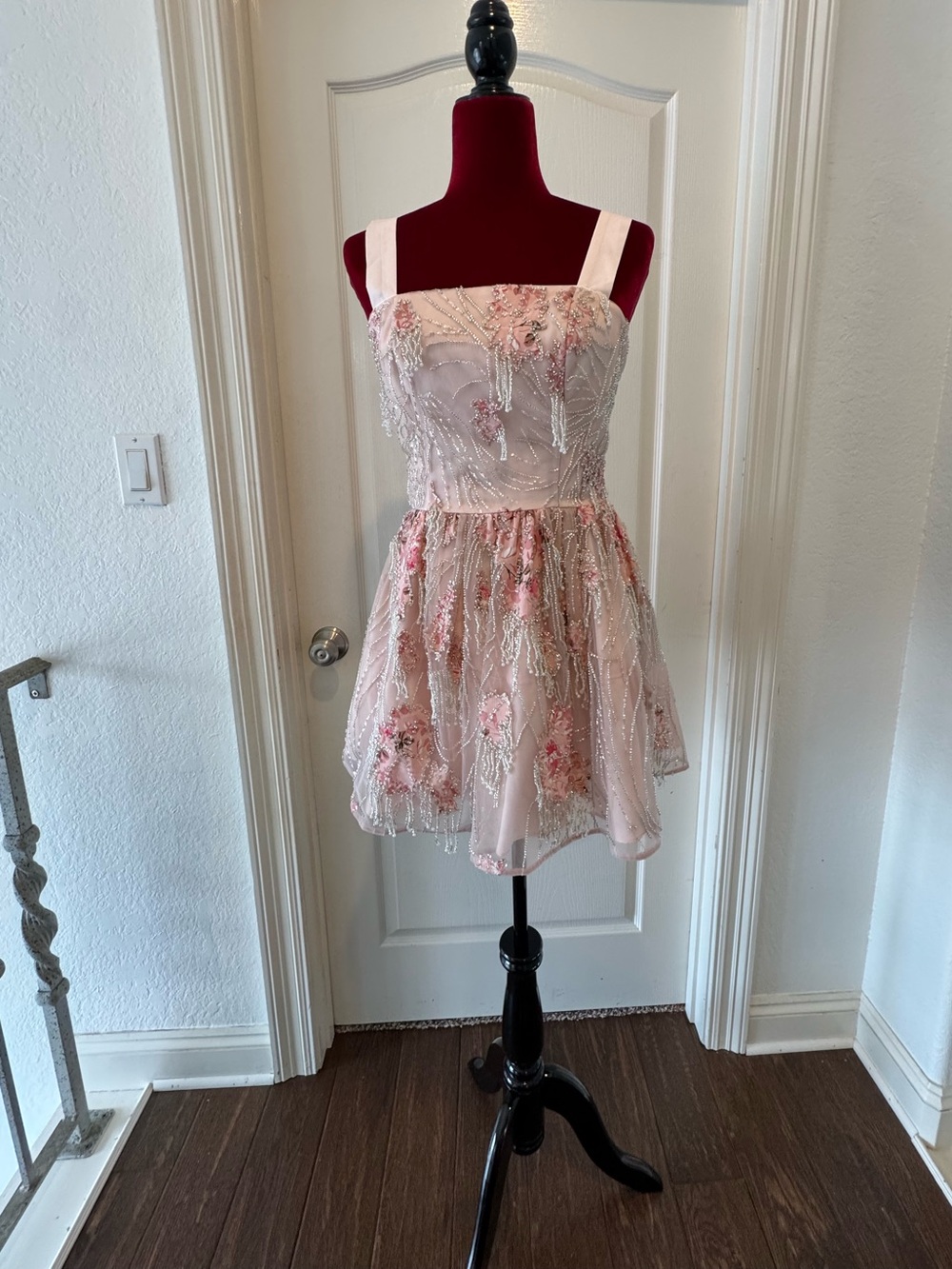 🦄 NWOT Dress the Population Sz S Embellished Pink Floral Sequin Mini SAMPLE